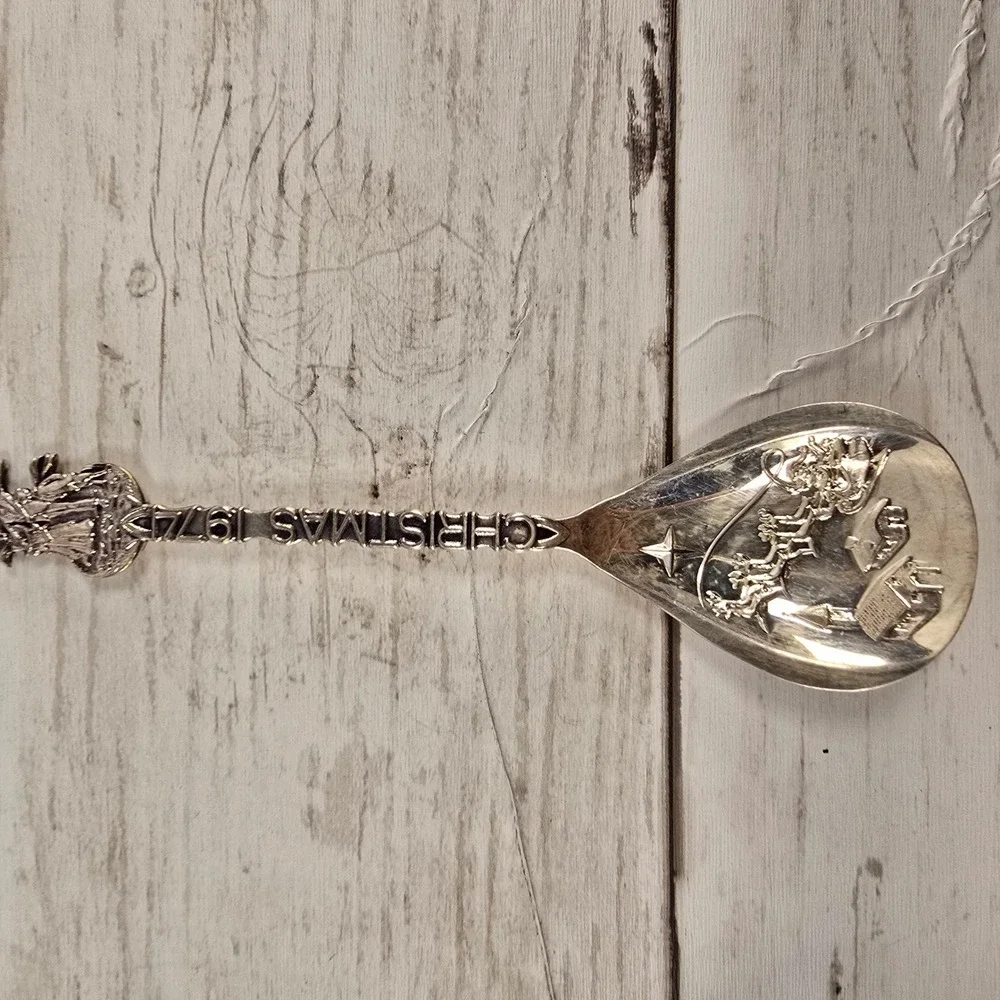 Vintage Christmas Souvenir Spoon Set 1972-1979 Silverplate Holiday‎ Collectibles